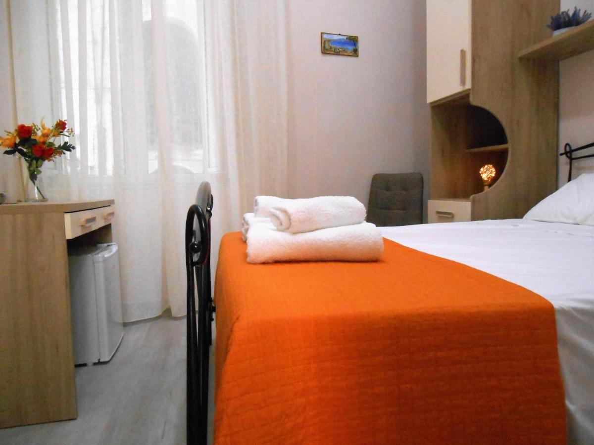 Essenza Di Napoli Bed and Breakfast Exteriör bild