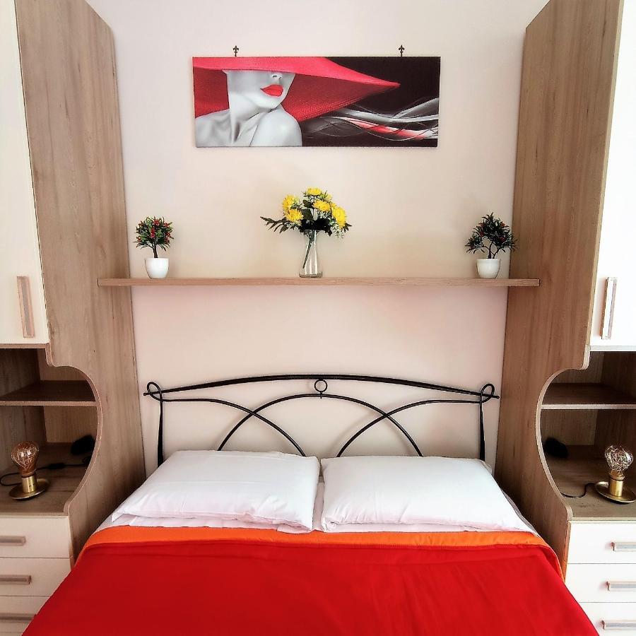 Essenza Di Napoli Bed and Breakfast Exteriör bild